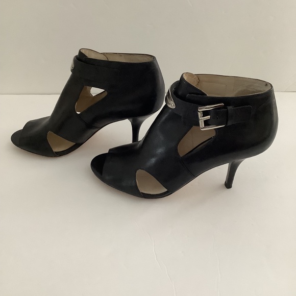 Michael Kors Geniune Leather Black shoe bootie size 8 - Picture 4 of 8